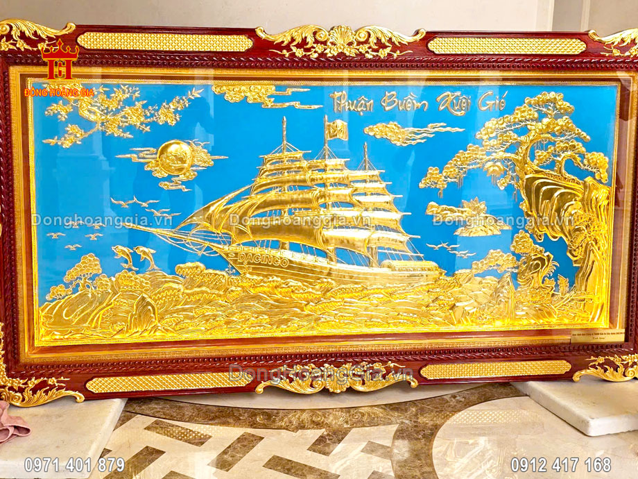Từng đường nét trên bức tranh thuận buồm được chế tác tinh xảo nhất